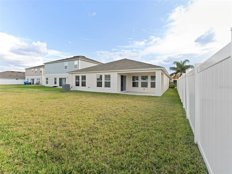 En Renta: $2,325 (4 camas, 2 baños, 1848 Pies cuadrados)