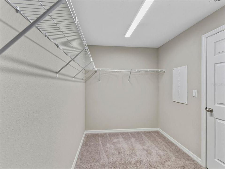 En Renta: $2,325 (4 camas, 2 baños, 1848 Pies cuadrados)