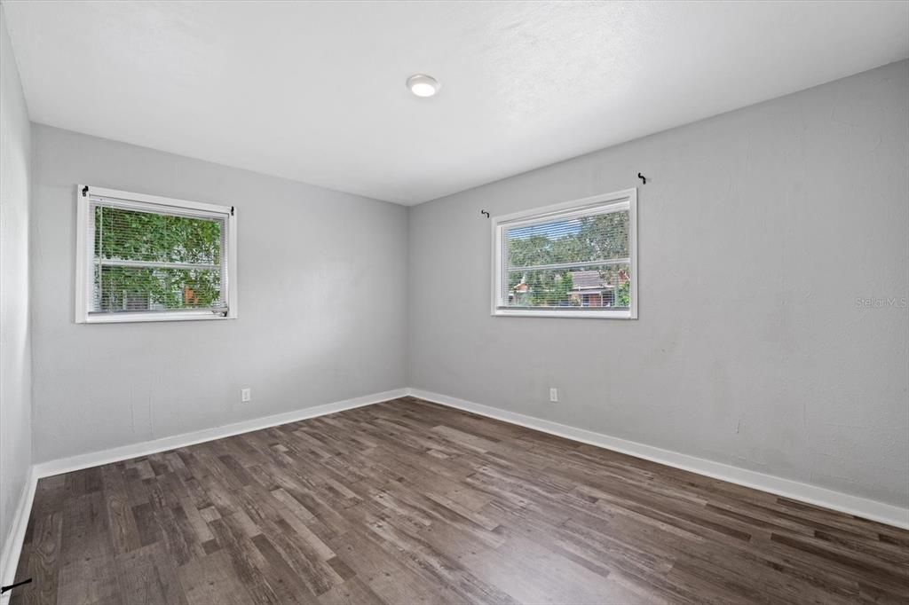 На продажу: $336,990 (3 спален, 2 ванн, 1335 Квадратных фут)