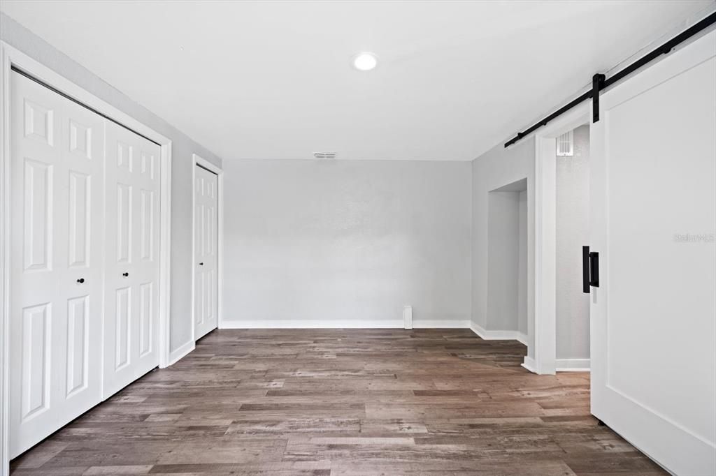 На продажу: $336,990 (3 спален, 2 ванн, 1335 Квадратных фут)