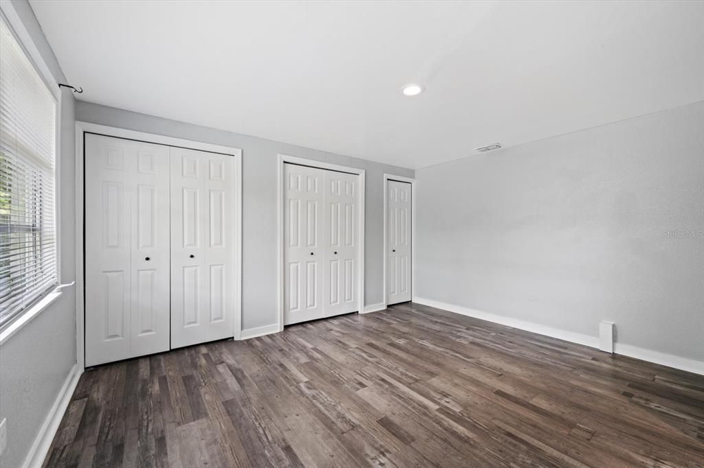 На продажу: $336,990 (3 спален, 2 ванн, 1335 Квадратных фут)