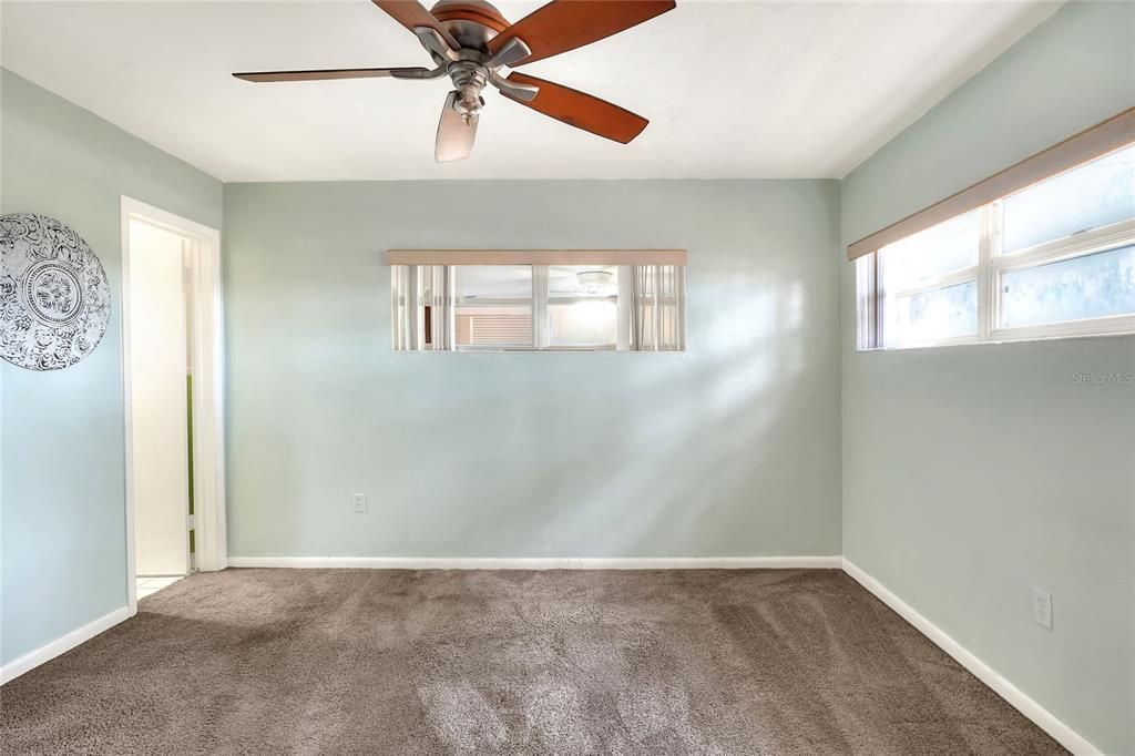 En Venta: $335,000 (4 camas, 1 baños, 1665 Pies cuadrados)