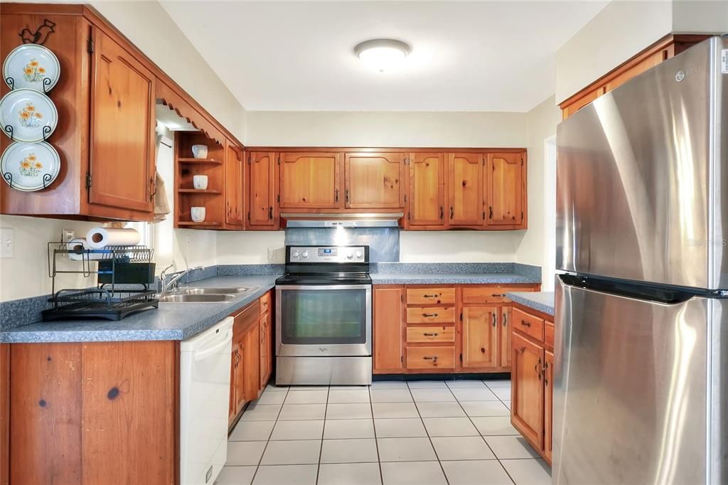 En Venta: $335,000 (4 camas, 1 baños, 1665 Pies cuadrados)