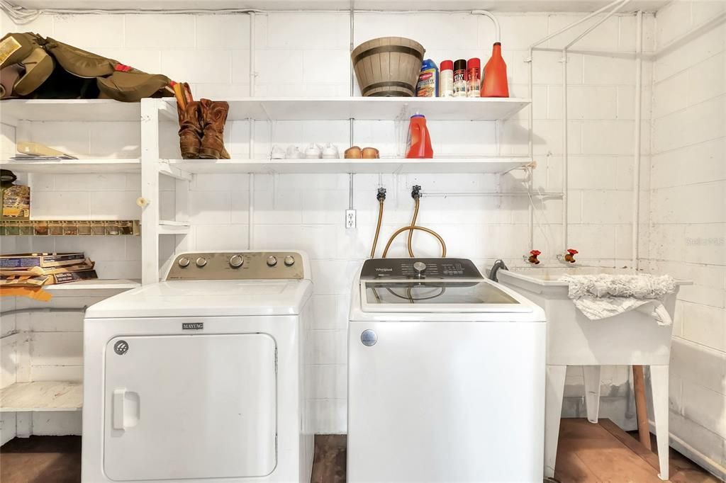 En Venta: $335,000 (4 camas, 1 baños, 1665 Pies cuadrados)