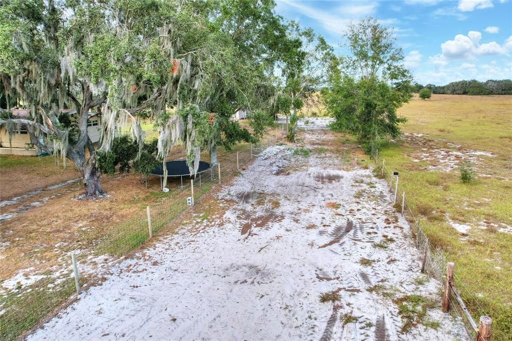 待售: $335,000 (4 贝兹, 1 浴室, 1665 平方英尺)