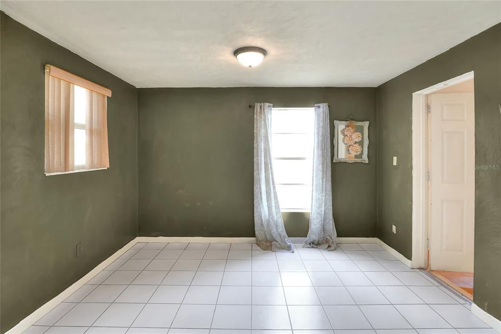 En Venta: $335,000 (4 camas, 1 baños, 1665 Pies cuadrados)