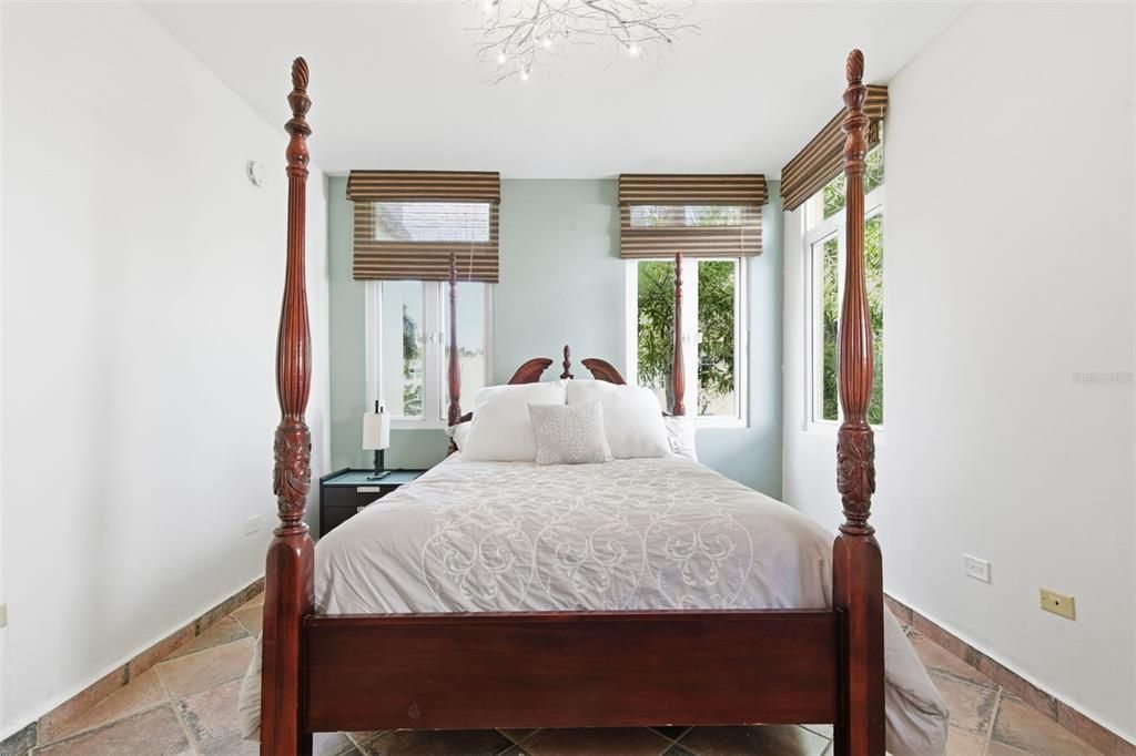 待售: $1,795,000 (4 贝兹, 3 浴室, 5000 平方英尺)