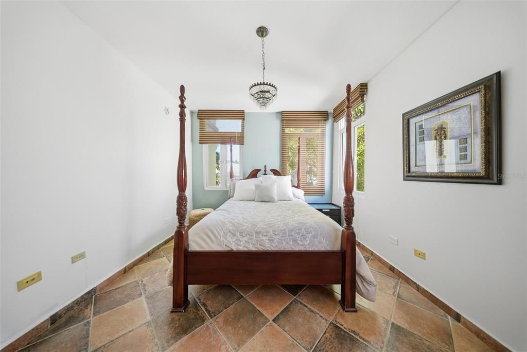 Active With Contract: $1,350,000 (4 beds, 3 baths, 5000 Square Feet)