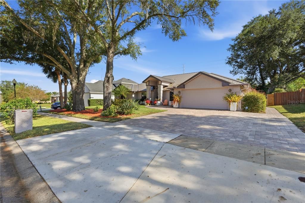 For Sale: $650,000 (4 beds, 2 baths, 2202 Square Feet)