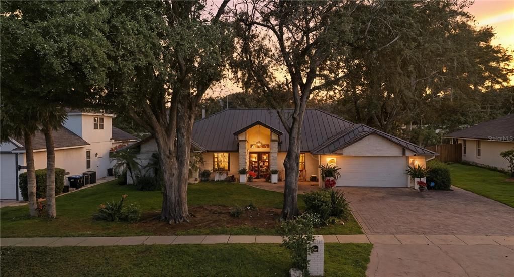 For Sale: $650,000 (4 beds, 2 baths, 2202 Square Feet)