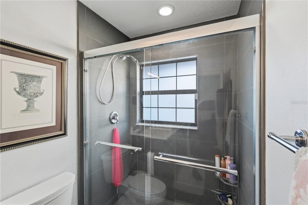 For Sale: $650,000 (4 beds, 2 baths, 2202 Square Feet)