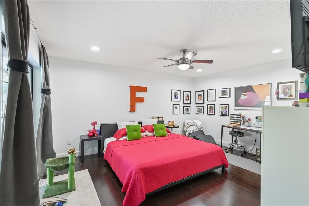 For Sale: $650,000 (4 beds, 2 baths, 2202 Square Feet)