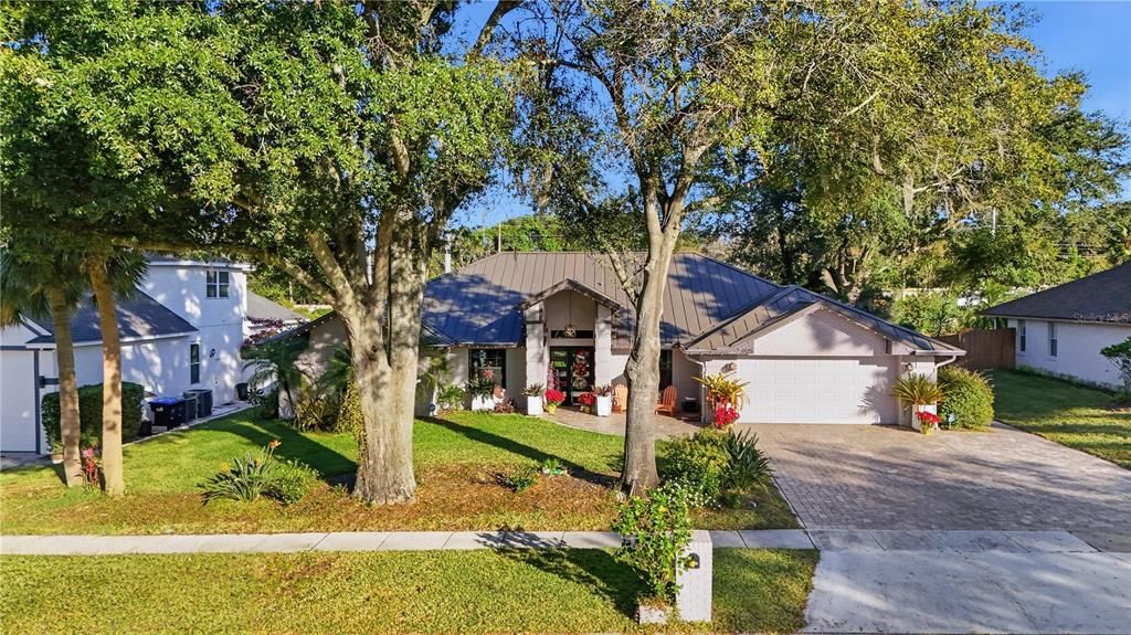 For Sale: $650,000 (4 beds, 2 baths, 2202 Square Feet)