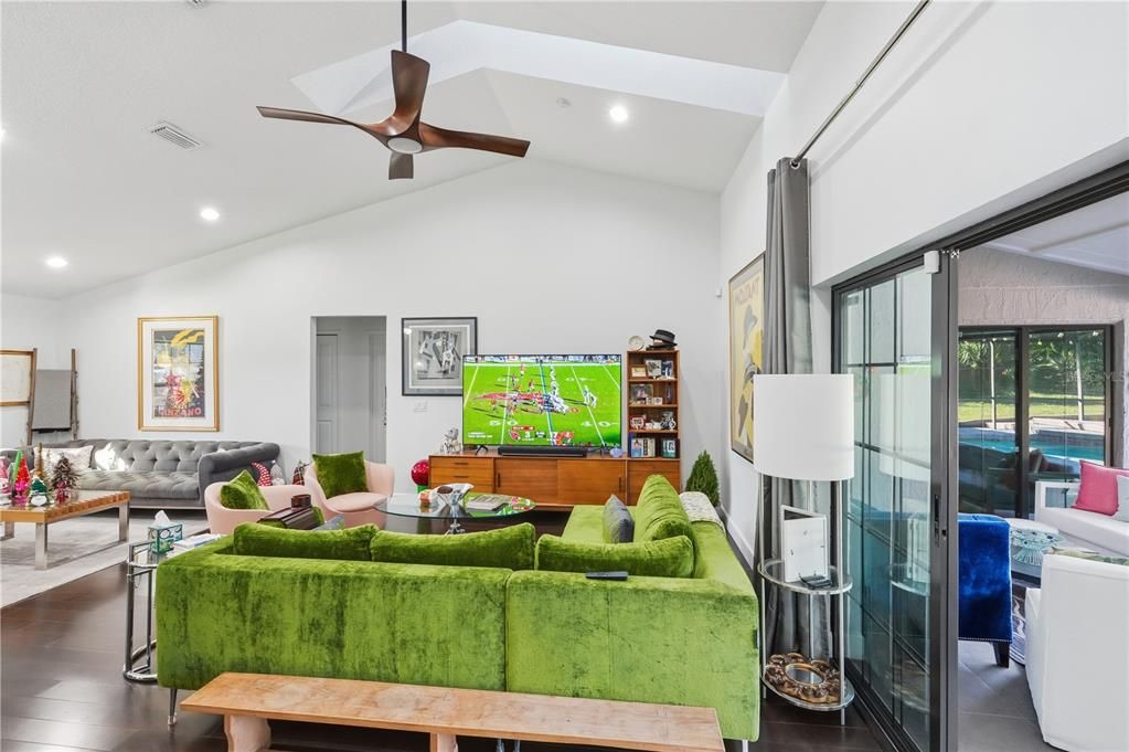 For Sale: $650,000 (4 beds, 2 baths, 2202 Square Feet)