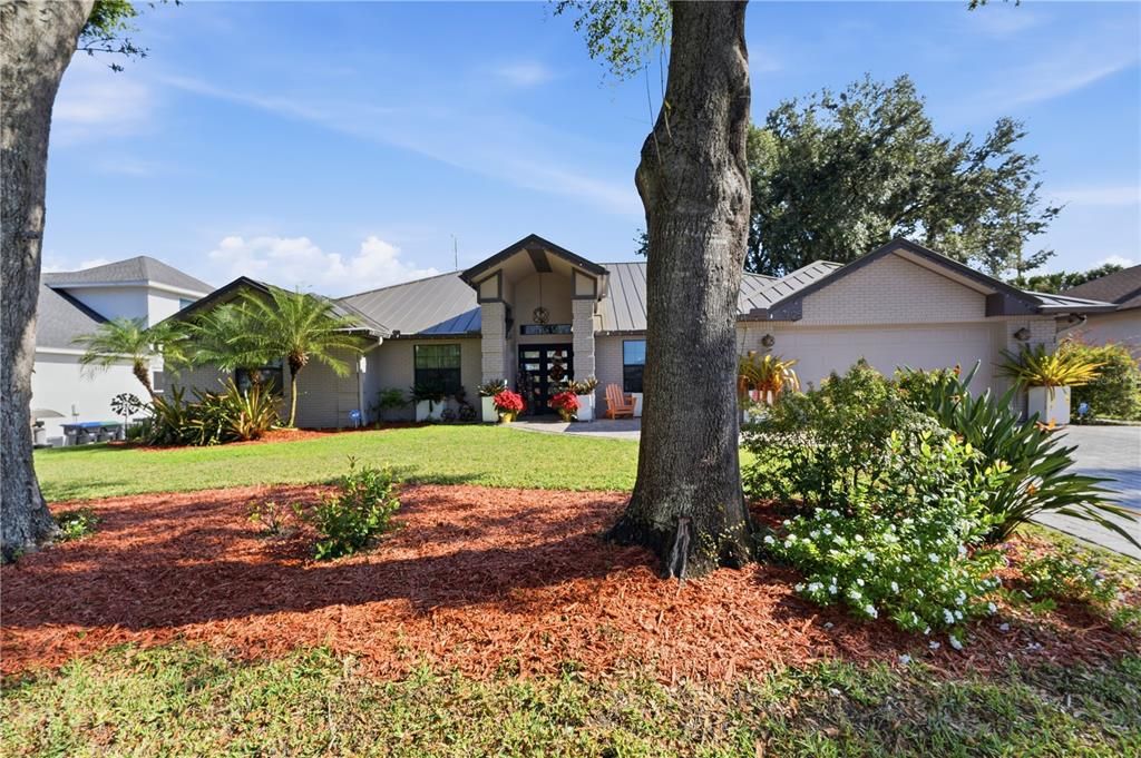 For Sale: $650,000 (4 beds, 2 baths, 2202 Square Feet)