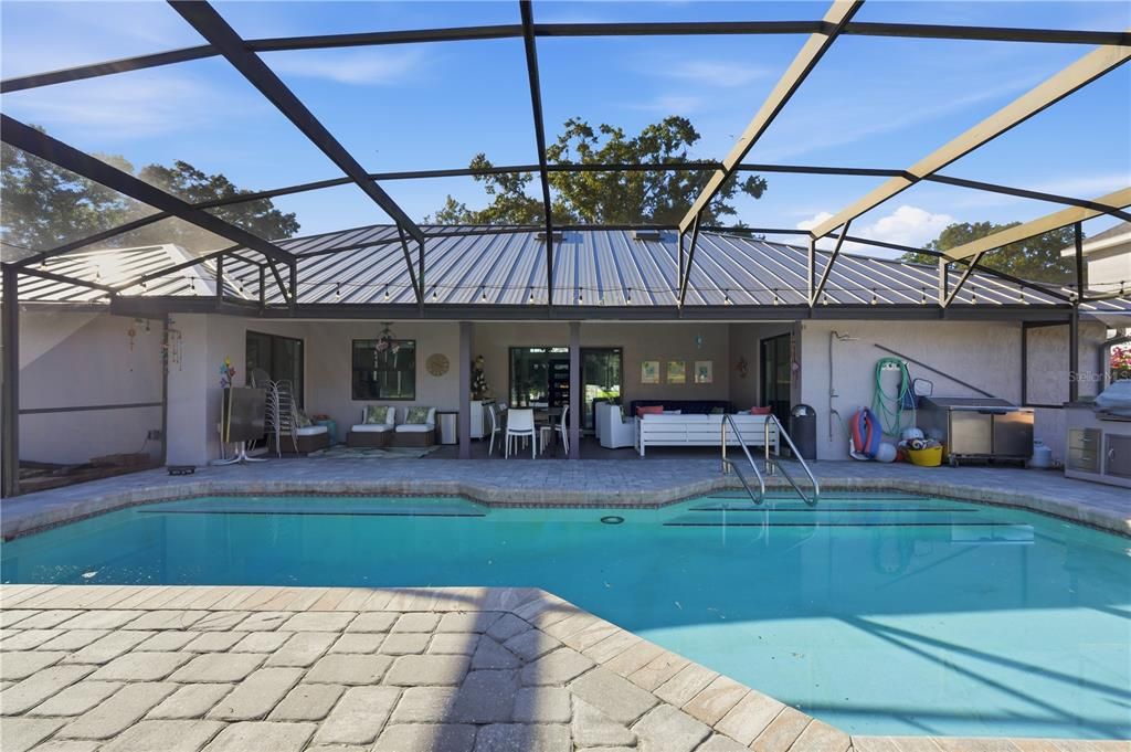 For Sale: $650,000 (4 beds, 2 baths, 2202 Square Feet)