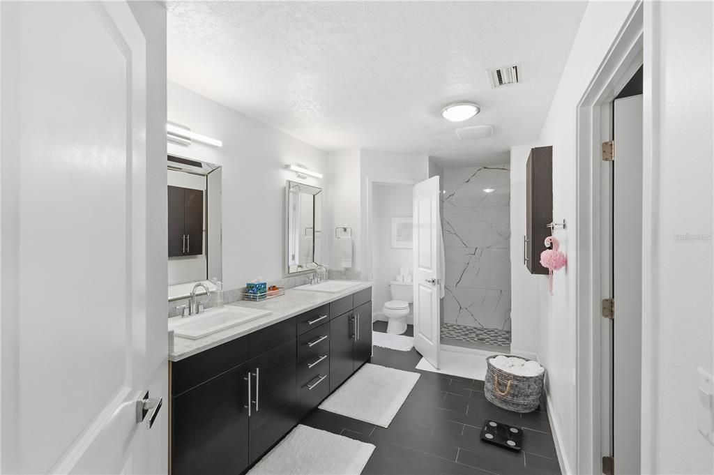 For Sale: $650,000 (4 beds, 2 baths, 2202 Square Feet)