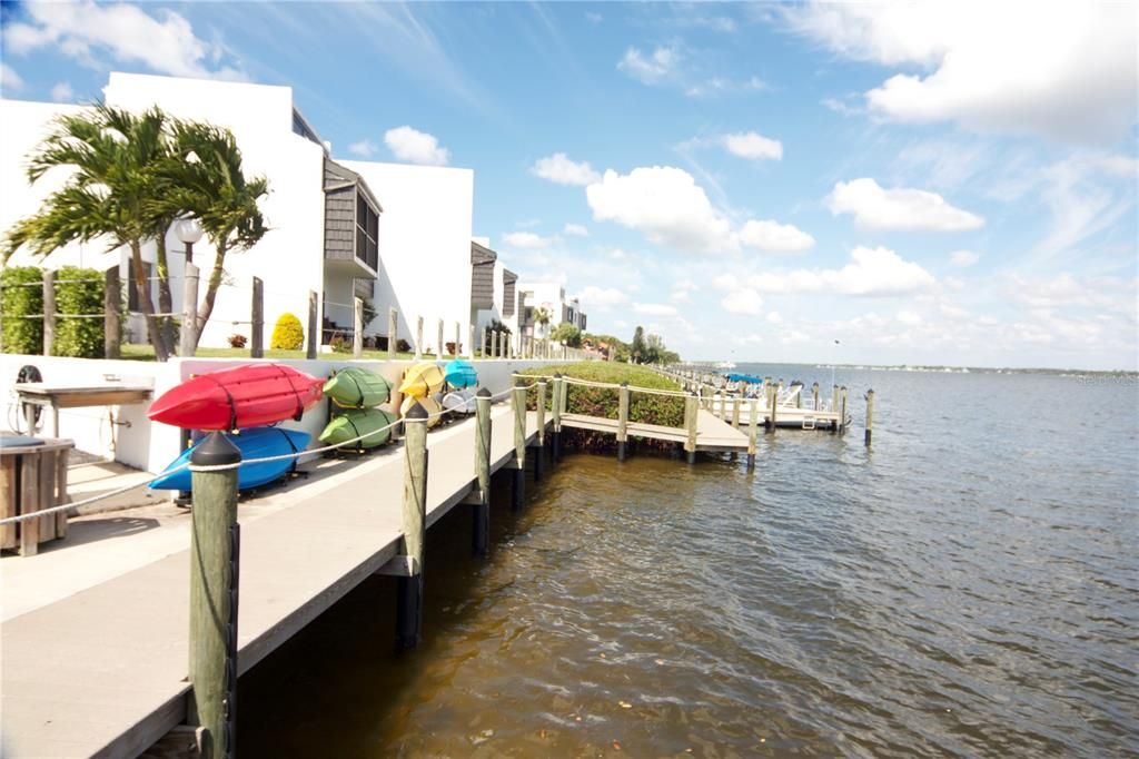 For Sale: $669,000 (2 beds, 2 baths, 1185 Square Feet)