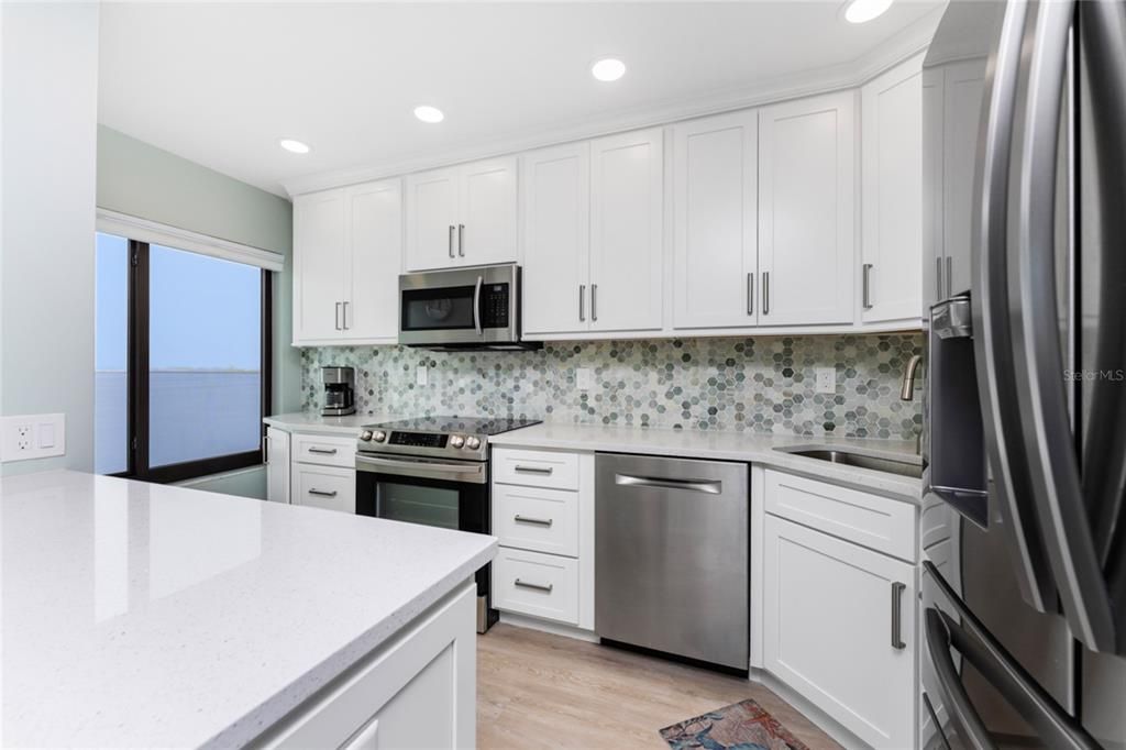 For Sale: $669,000 (2 beds, 2 baths, 1185 Square Feet)