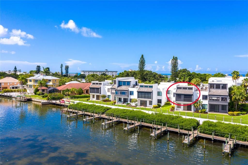 For Sale: $669,000 (2 beds, 2 baths, 1185 Square Feet)