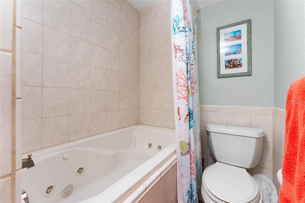 For Sale: $669,000 (2 beds, 2 baths, 1185 Square Feet)