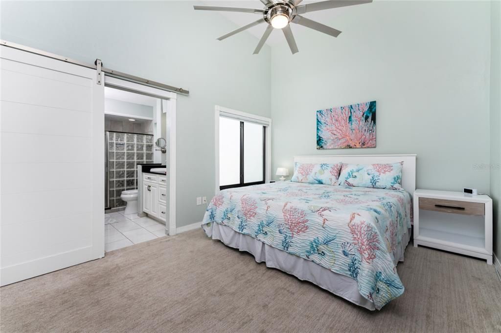 For Sale: $669,000 (2 beds, 2 baths, 1185 Square Feet)