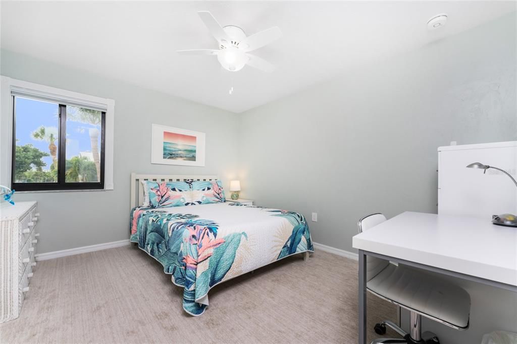 For Sale: $669,000 (2 beds, 2 baths, 1185 Square Feet)