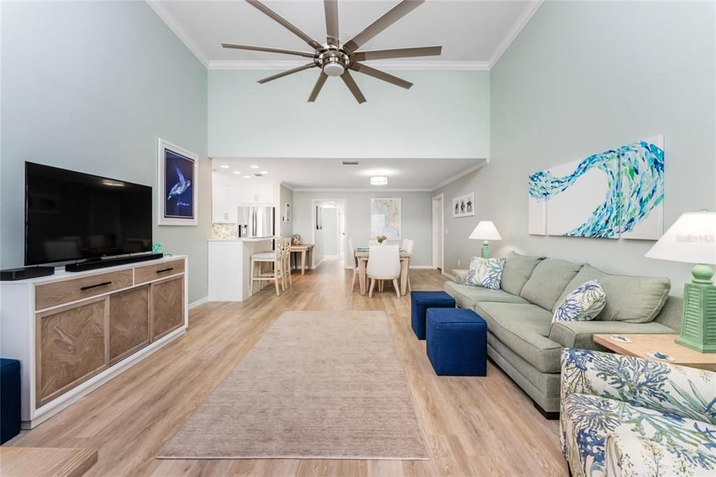 For Sale: $669,000 (2 beds, 2 baths, 1185 Square Feet)