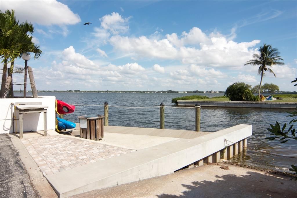 For Sale: $669,000 (2 beds, 2 baths, 1185 Square Feet)