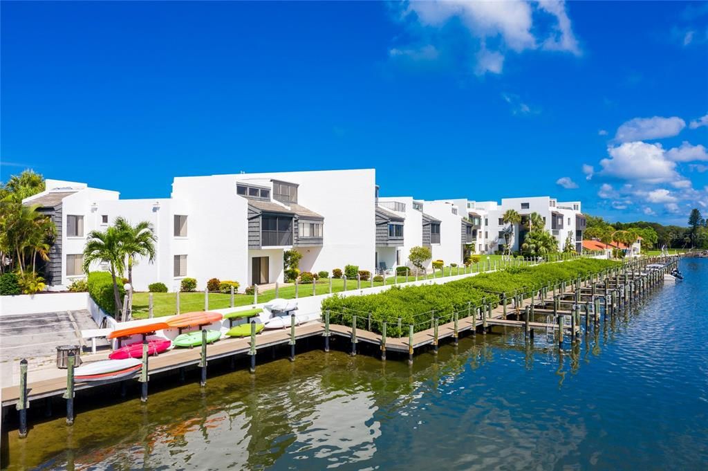 For Sale: $669,000 (2 beds, 2 baths, 1185 Square Feet)