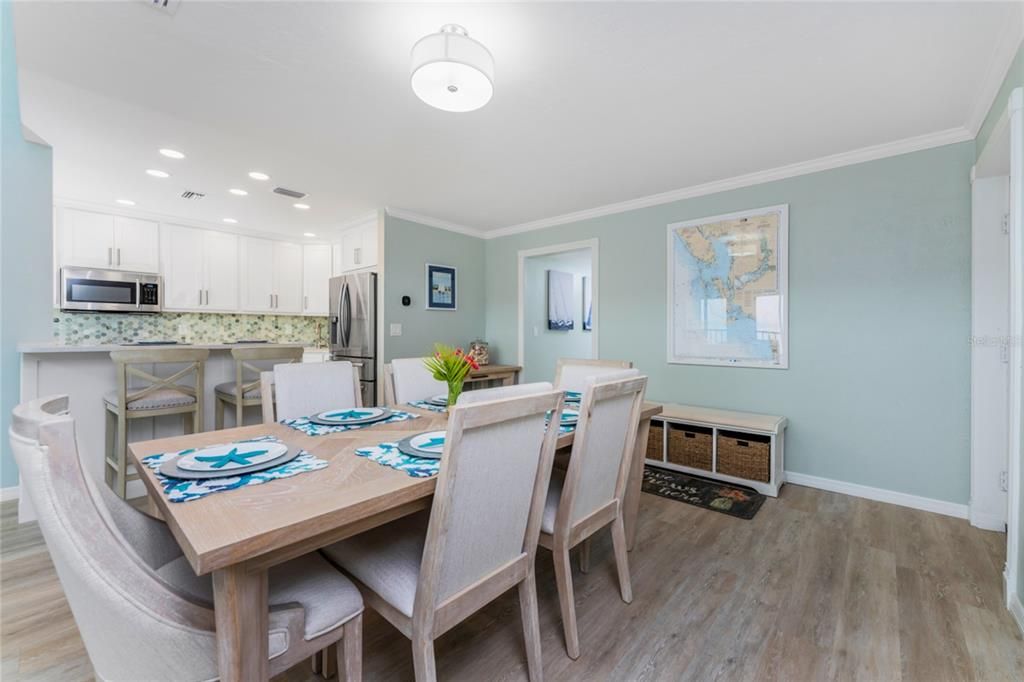 For Sale: $669,000 (2 beds, 2 baths, 1185 Square Feet)