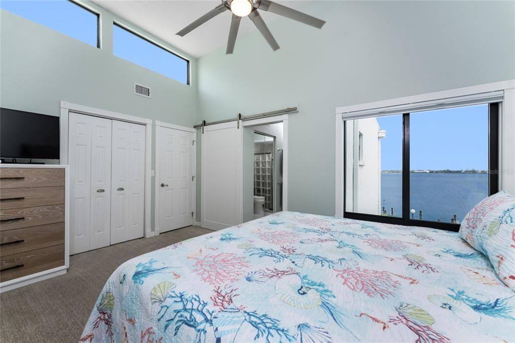 For Sale: $669,000 (2 beds, 2 baths, 1185 Square Feet)