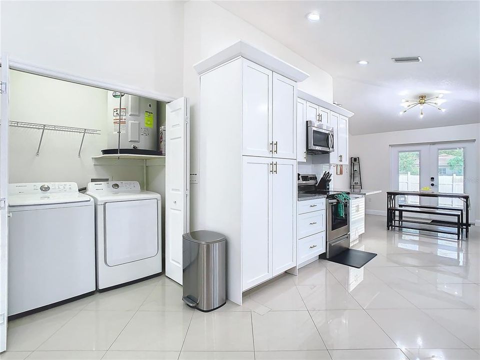 出租: $3,750 (3 贝兹, 3 浴室, 1340 平方英尺)