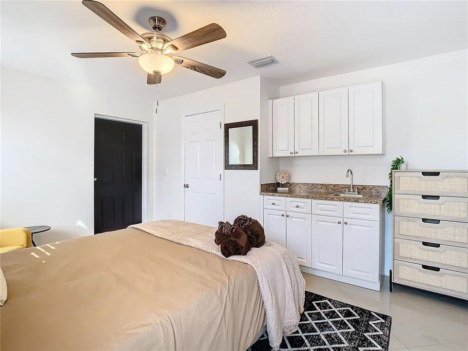 出租: $3,750 (3 贝兹, 3 浴室, 1340 平方英尺)