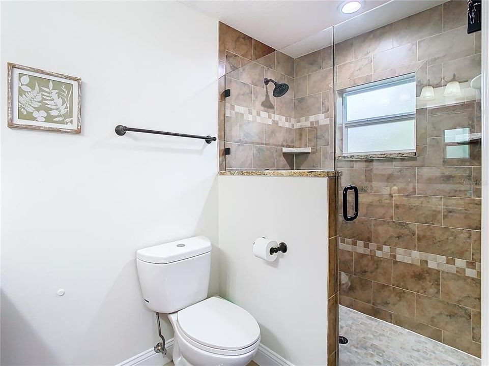 出租: $3,750 (3 贝兹, 3 浴室, 1340 平方英尺)