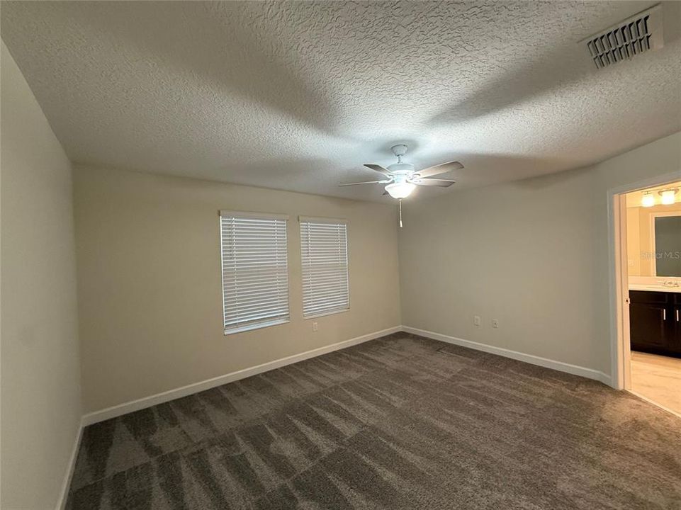 For Rent: $2,950 (4 beds, 3 baths, 2556 Square Feet)