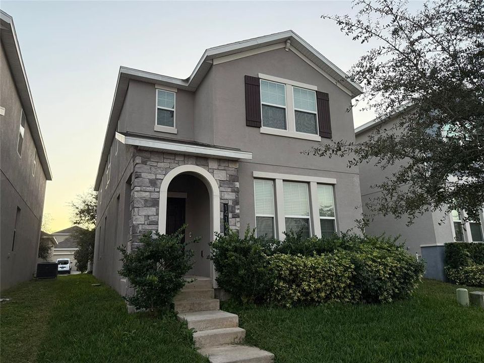 For Rent: $2,950 (4 beds, 3 baths, 2556 Square Feet)