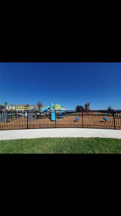 For Rent: $2,950 (4 beds, 3 baths, 2556 Square Feet)