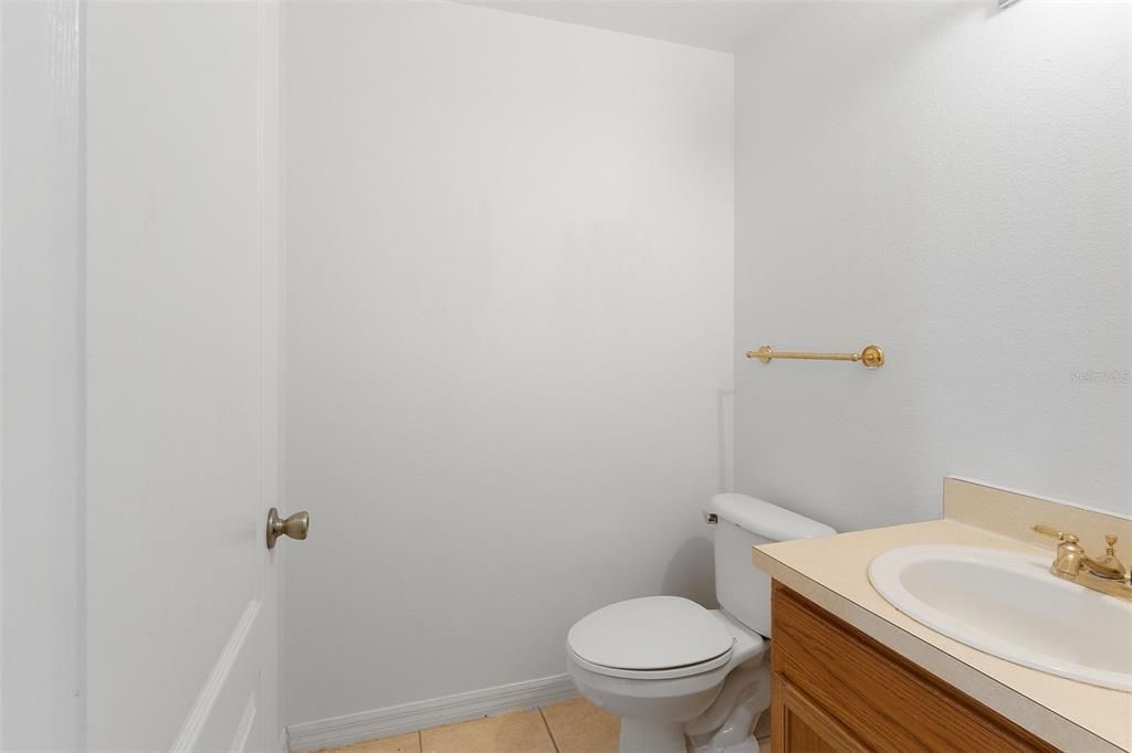 For Rent: $2,700 (4 beds, 2 baths, 2862 Square Feet)