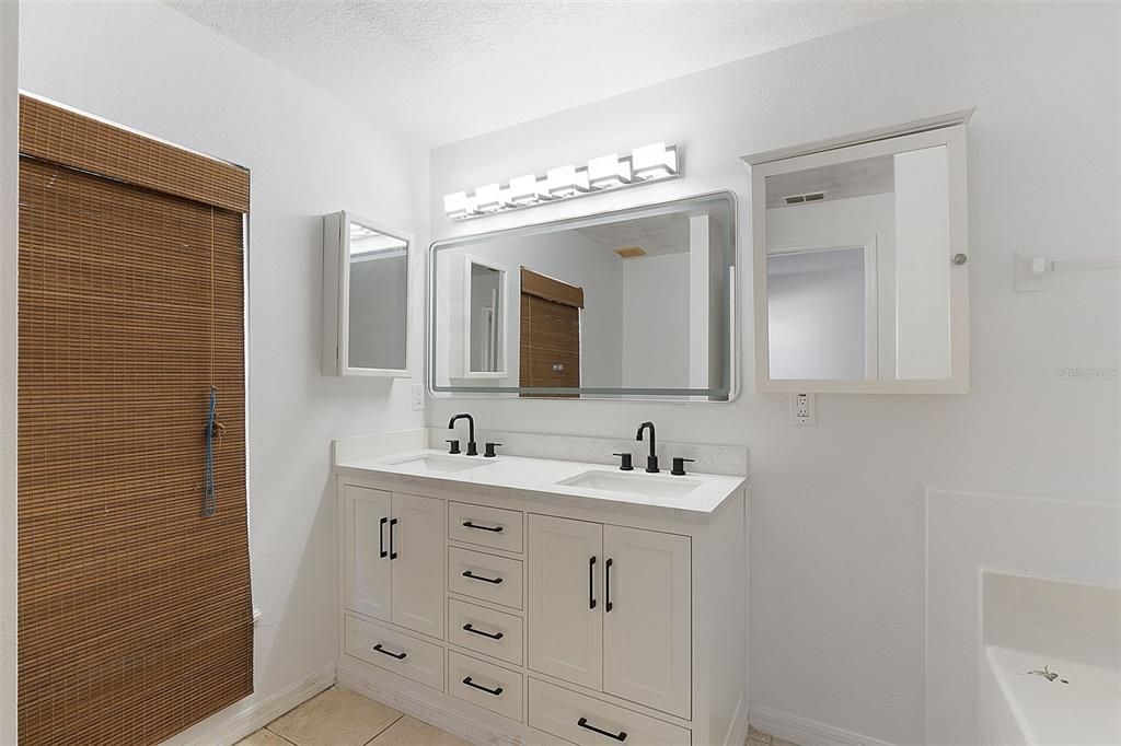 For Rent: $2,700 (4 beds, 2 baths, 2862 Square Feet)