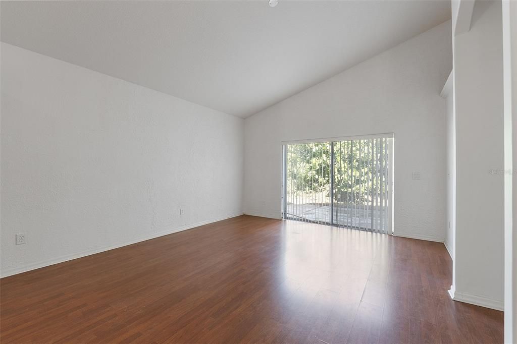 For Rent: $2,700 (4 beds, 2 baths, 2862 Square Feet)