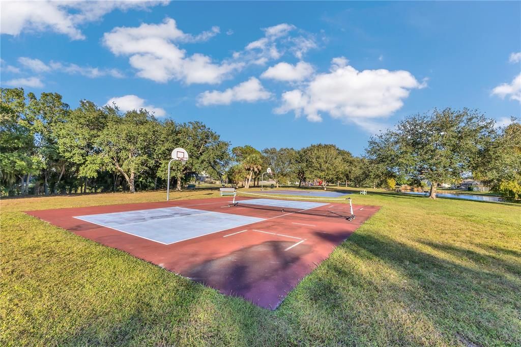 For Sale: $485,000 (3 beds, 2 baths, 1587 Square Feet)