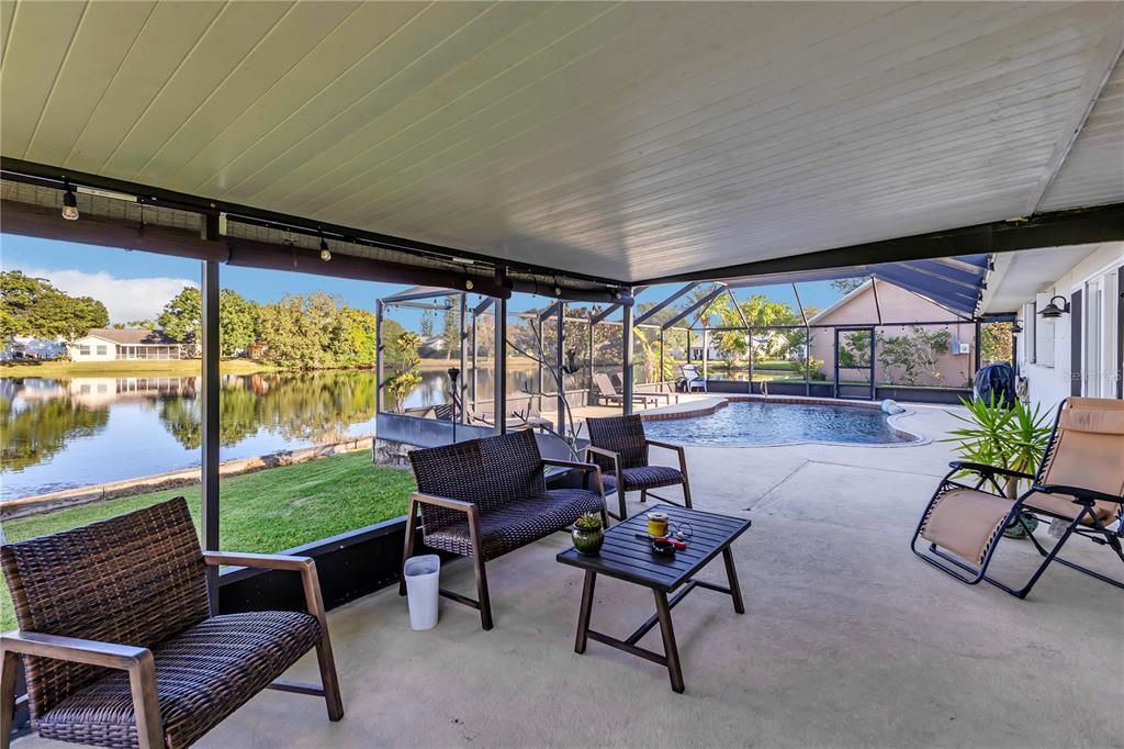 For Sale: $485,000 (3 beds, 2 baths, 1587 Square Feet)