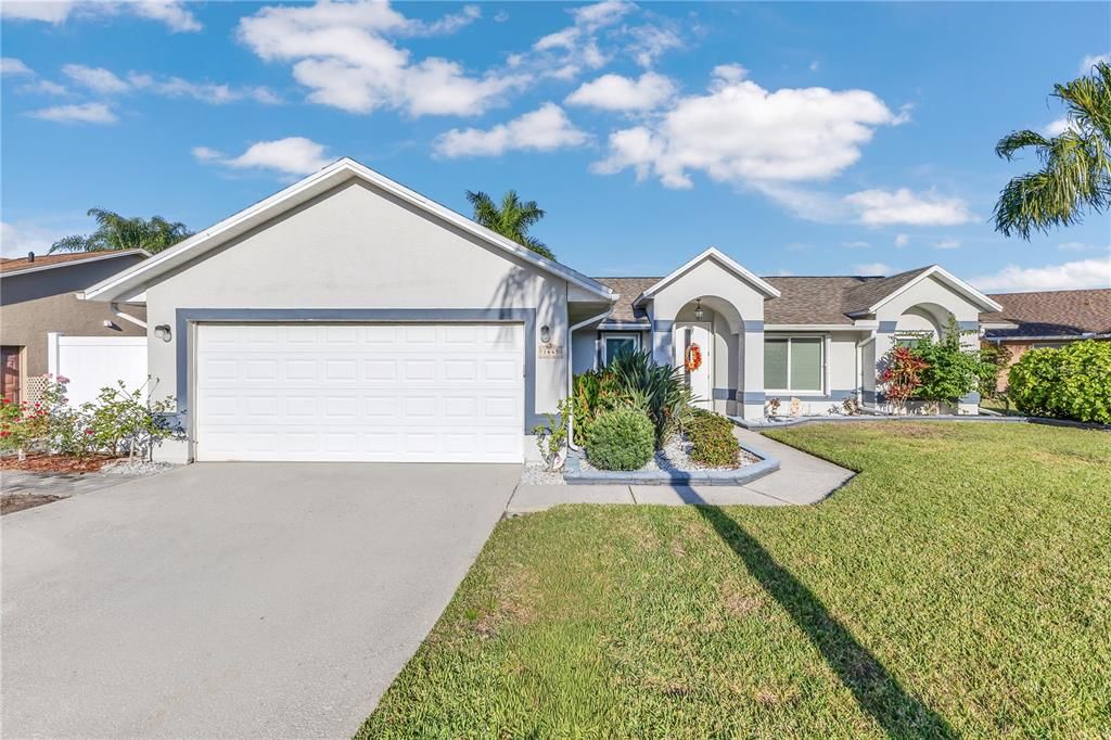 For Sale: $485,000 (3 beds, 2 baths, 1587 Square Feet)