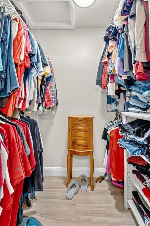 For Sale: $485,000 (3 beds, 2 baths, 1587 Square Feet)