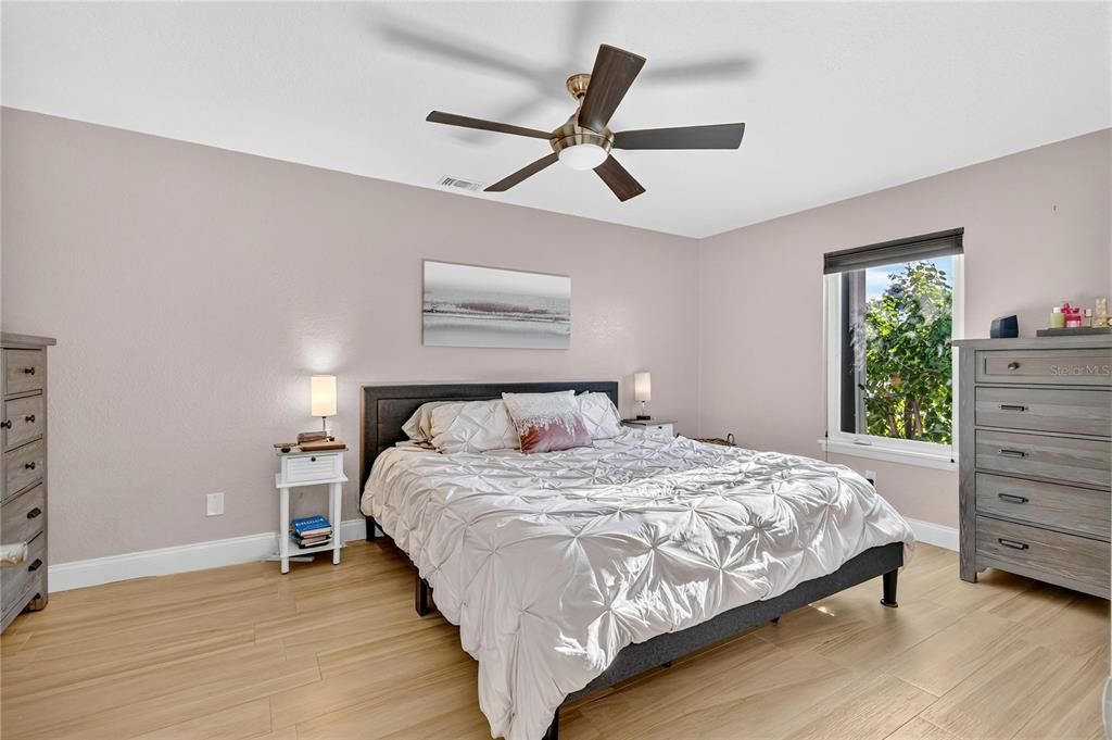 For Sale: $485,000 (3 beds, 2 baths, 1587 Square Feet)