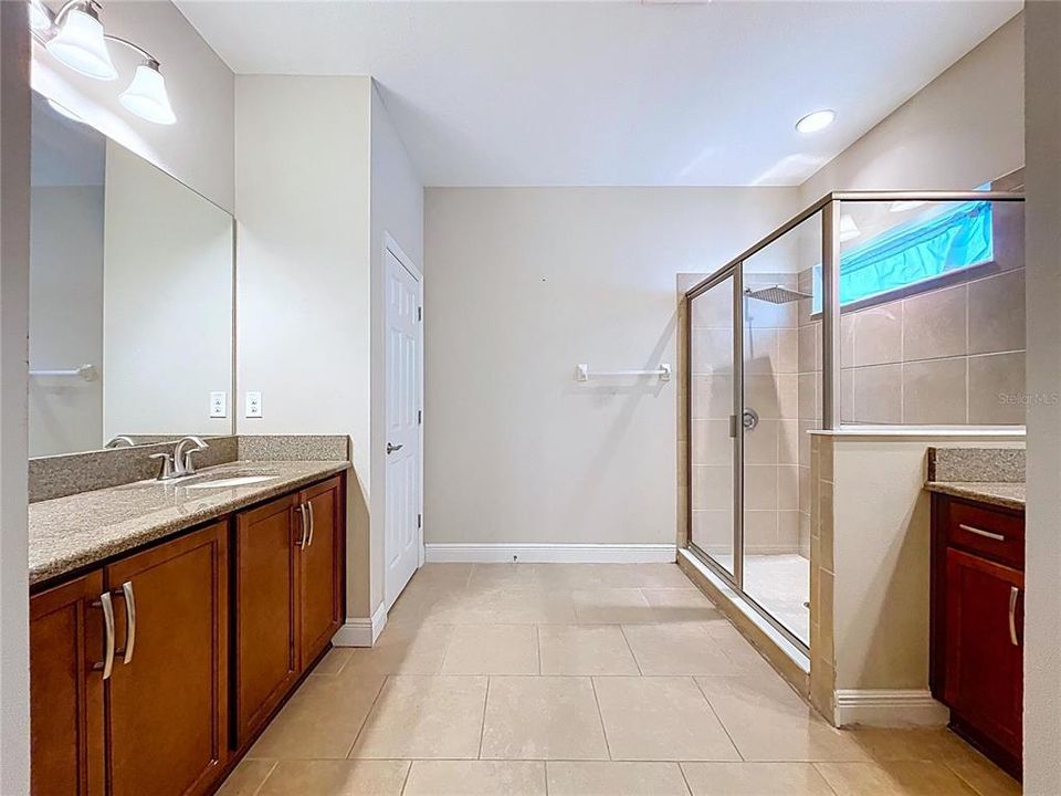 For Sale: $530,000 (4 beds, 3 baths, 2114 Square Feet)