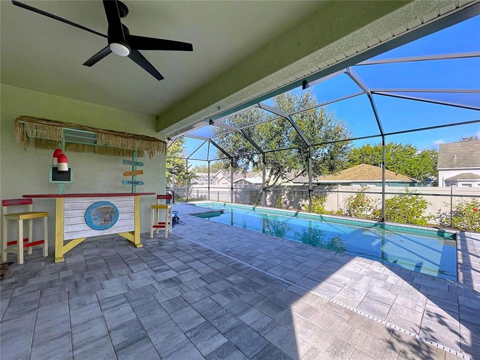 For Sale: $530,000 (4 beds, 3 baths, 2114 Square Feet)