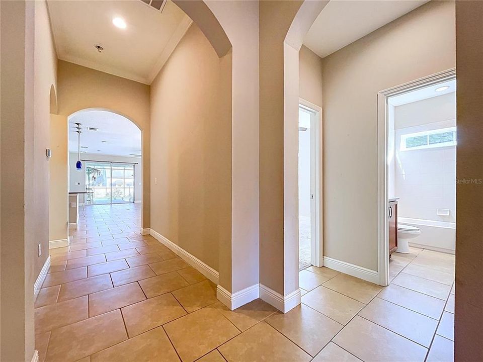 For Sale: $530,000 (4 beds, 3 baths, 2114 Square Feet)