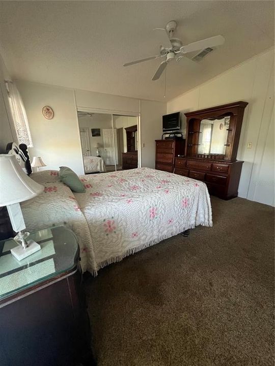 На продажу: $170,000 (2 спален, 2 ванн, 1369 Квадратных фут)